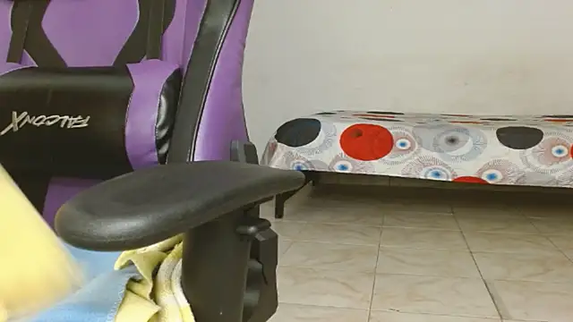 engielphoenis14 online show from September 29, 10:25 pm