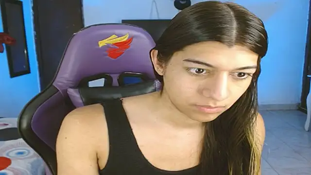 engielphoenis14 online show from April 8, 10:54 pm