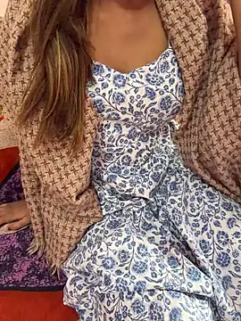 Alina Khann online show from January 9, 3:31 am