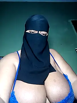 Snapshot of Loly_mor chatting on January 11, 11:12 am Loly mor online show from January 11, 11:12 am