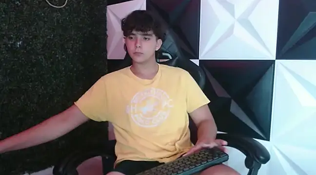 Dani cumboy online show from February 6, 6:08 am