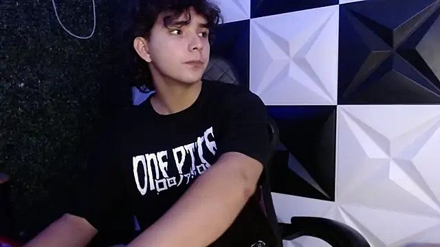 Dani cumboy online show from March 7, 5:40 am