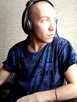 Snapshot of MityaXLoves chatting on March 9, 6:28 am MityaXLoves online show from March 9, 6:28 am