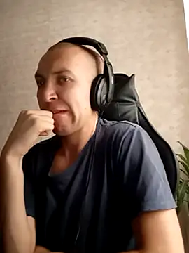 Snapshot of MityaXLoves chatting on March 9, 1:59 pm MityaXLoves online show from March 9, 1:59 pm