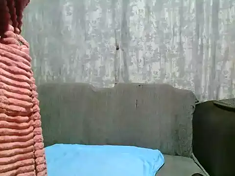 VANESAAMBER23 online show from April 16, 7:58 pm