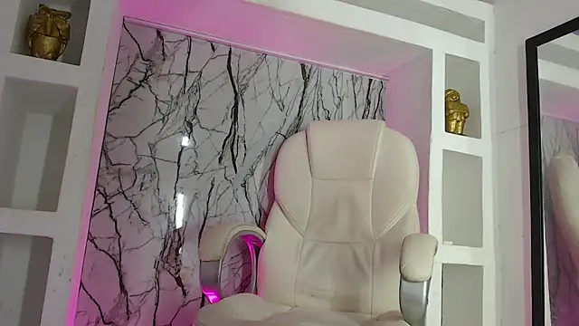 EvilAnnie  online show from January 17, 10:01 pm