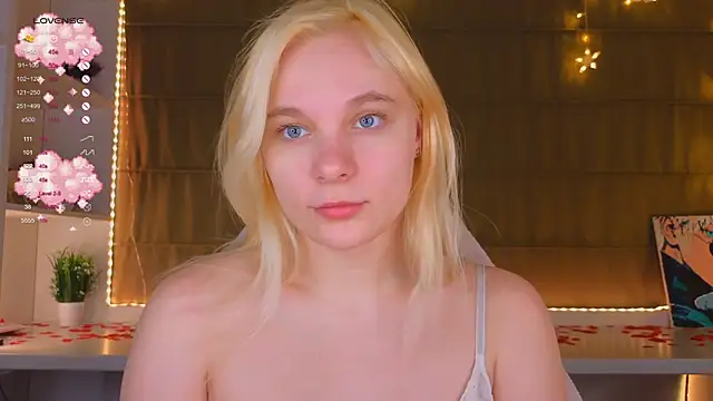 NaokoStifel online show from February 7, 1:04 am