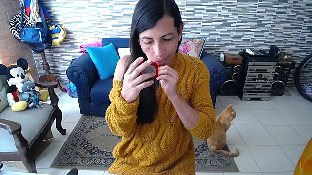 VioletaGomezCo online show from April 18, 2:54 pm