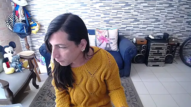 VioletaGomezCo online show from April 19, 3:00 pm