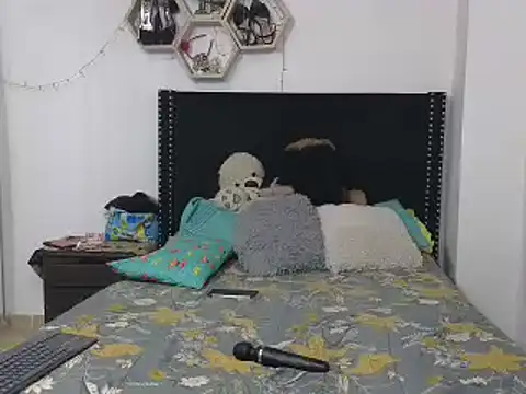 charlotte 077 online show from January 29, 8:40 am