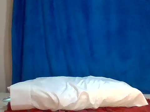 sweet love00 online show from April 19, 2:49 pm