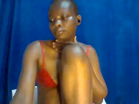 Snapshot of sweet_love00 chatting on July 14, 2:05 am sweet love00 online show from July 14, 2:05 am