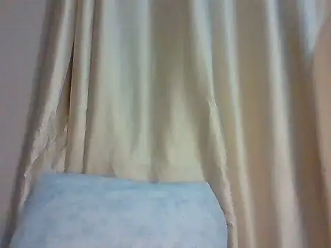 Snapshot of sweet_love00 chatting on July 18, 3:22 am sweet love00 online show from July 18, 3:22 am