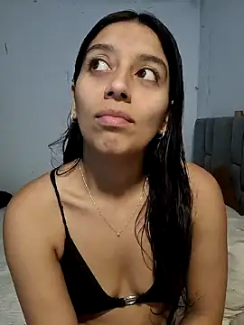 BrittanyDiaz online show from January 24, 8:00 pm