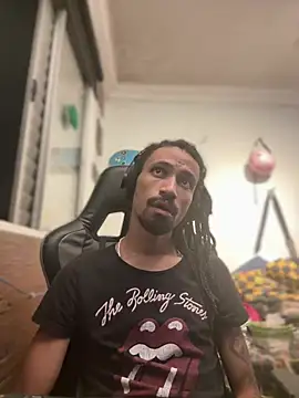 hotcamboy420 online show from January 29, 4:15 am