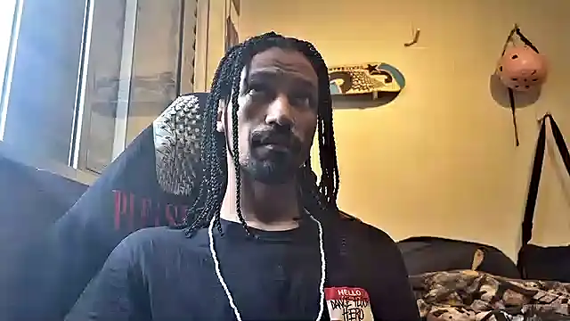 hotcamboy420 online show from February 12, 5:37 pm