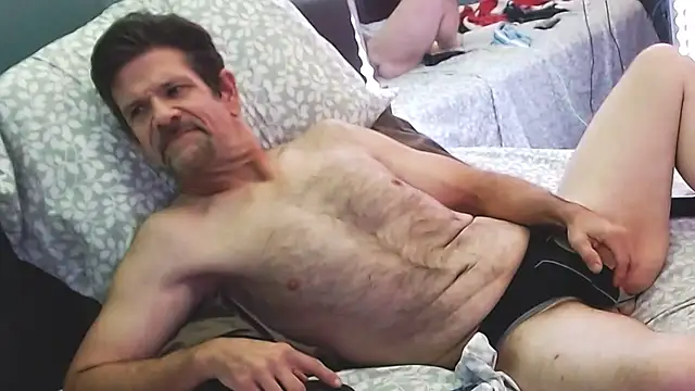 Snapshot of allenspuninfla chatting on December 26, 3:06 am allenspuninfla online show from December 26, 3:06 am