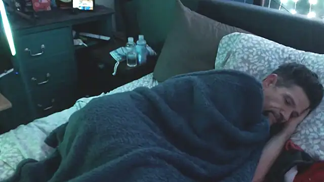 Snapshot of allenspuninfla chatting on January 15, 7:48 am allenspuninfla online show from January 15, 7:48 am