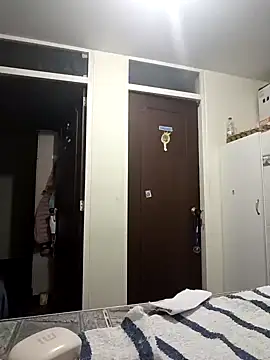 karlamorris  online show from February 11, 1:41 am