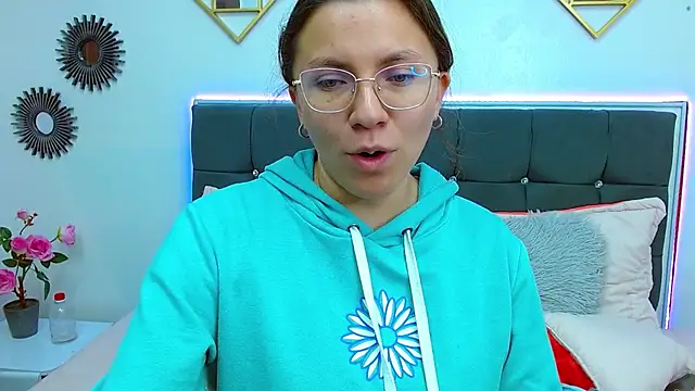 karlamorris  online show from March 14, 1:46 pm