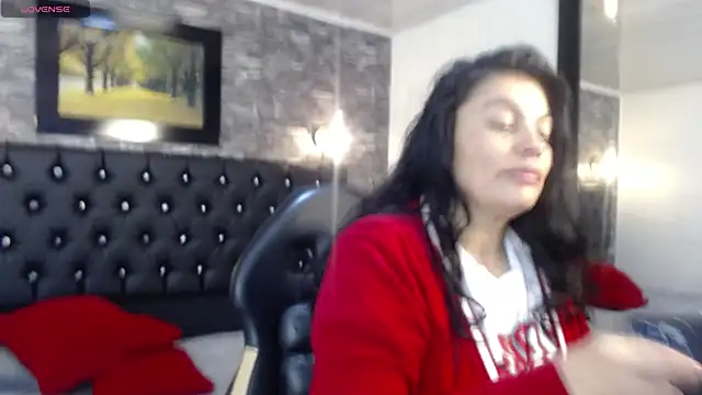 Snapshot of Lust_Mom41 chatting on December 4, 10:46 am Lust Mom41 online show from December 4, 10:46 am