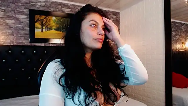 Snapshot of Lust_Mom41 chatting on December 7, 12:08 am Lust Mom41 online show from December 7, 12:08 am