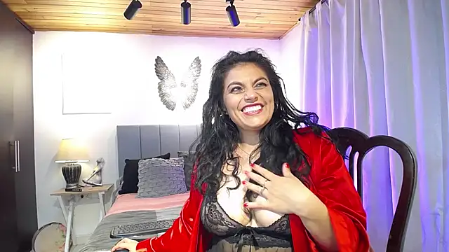 Snapshot of Lust_Mom41 chatting on February 22, 12:16 am Lust Mom41 online show from February 22, 12:16 am