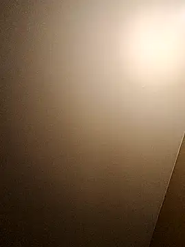 Snapshot of freakniknutty chatting on October 17, 7:00 am freakniknutty online show from October 17, 7:00 am