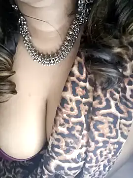 Snapshot of Leo_shreya_888 chatting on December 20, 8:34 pm Leo shreya 888 online show from December 20, 8:34 pm