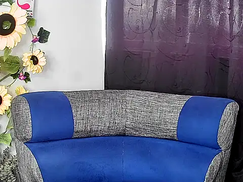 Loraine Ortiz online show from November 18, 8:13 pm