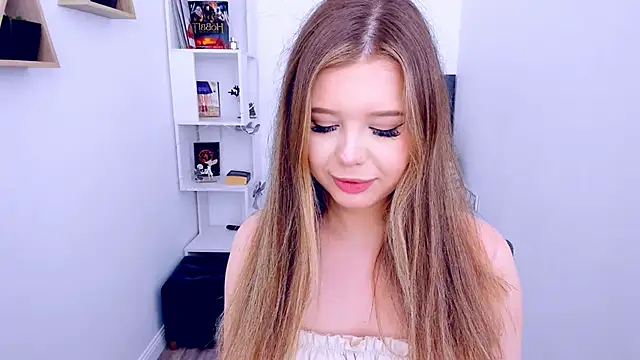 Snapshot of FollowLovee chatting on January 8, 8:29 pm FollowLovee online show from January 8, 8:29 pm