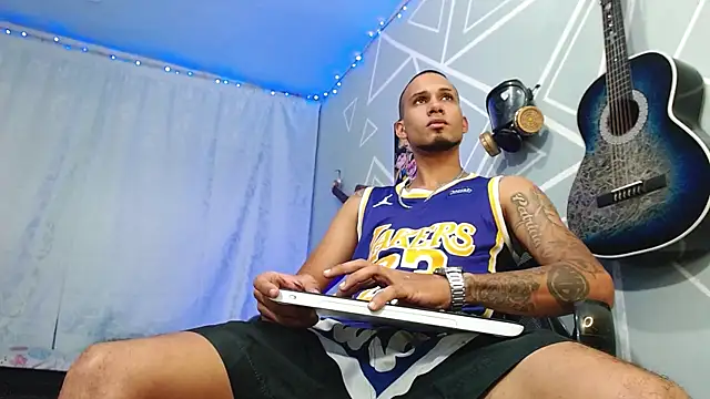 MagnusFrost online show from March 5, 10:21 pm