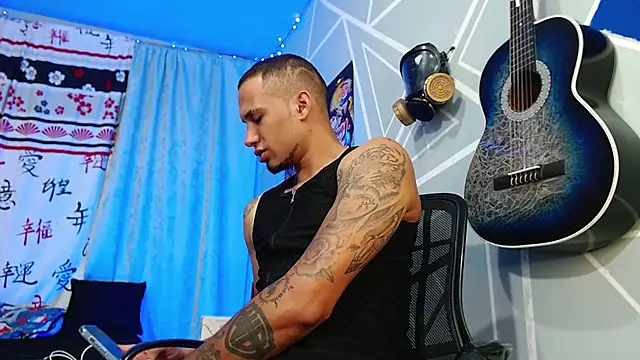 MagnusFrost online show from March 18, 11:31 pm