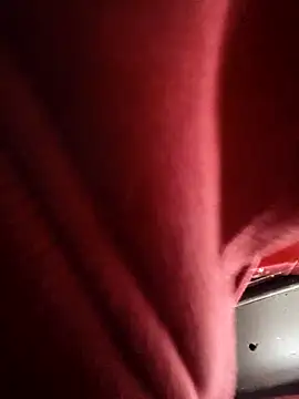 Snapshot of Houstonslong1 chatting on December 3, 3:33 pm Houstonslong1 online show from December 3, 3:33 pm