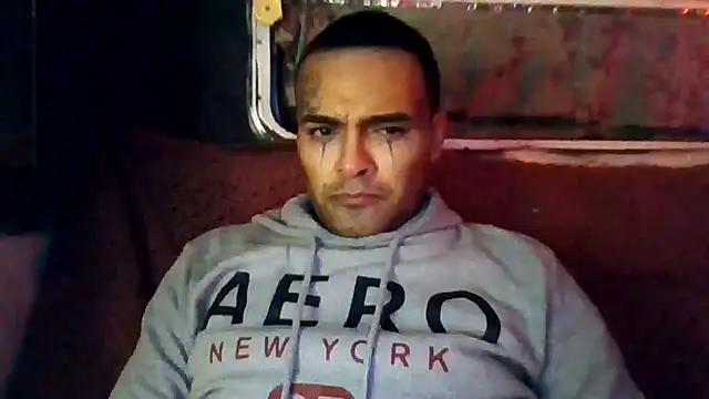 Snapshot of Houstonslong1 chatting on January 2, 12:24 pm Houstonslong1 online show from January 2, 12:24 pm