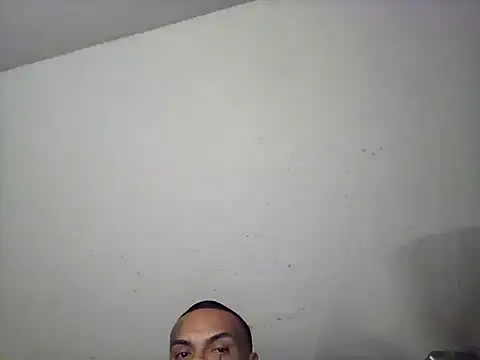 Snapshot of Houstonslong1 chatting on December 4, 12:36 pm Houstonslong1 online show from December 4, 12:36 pm