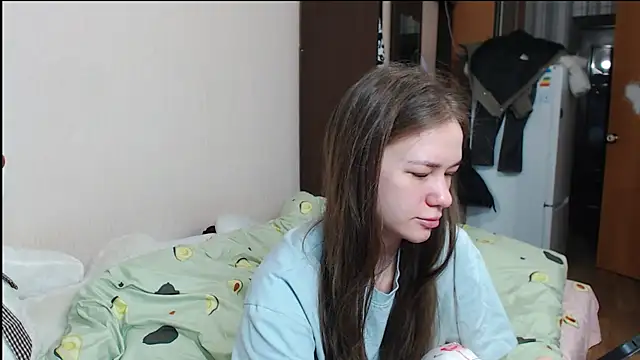 leila bambi  online show from December 30, 10:01 pm