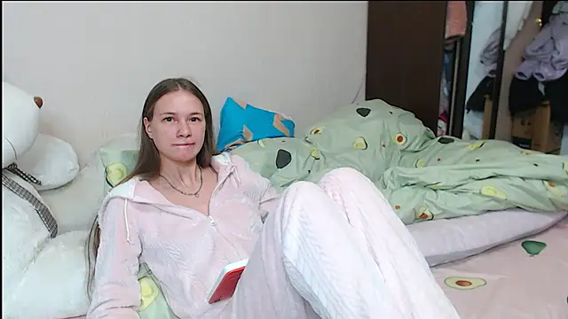 leila bambi  online show from January 22, 10:37 pm