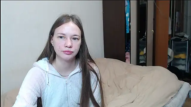 leila bambi  online show from March 18, 9:21 pm