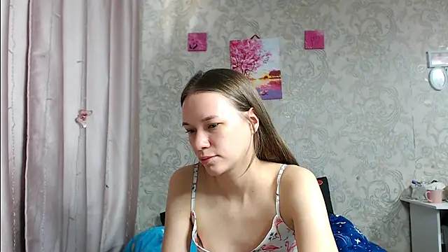 leila bambi  online show from October 2, 7:37 am