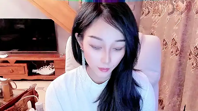 Snapshot of NIAN-er chatting on February 16, 12:21 pm NIAN-er online show from February 16, 12:21 pm