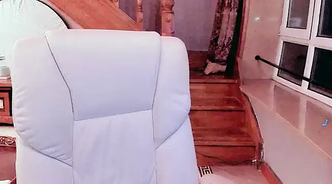 Snapshot of NIAN-er chatting on February 20, 4:46 pm NIAN-er online show from February 20, 4:46 pm