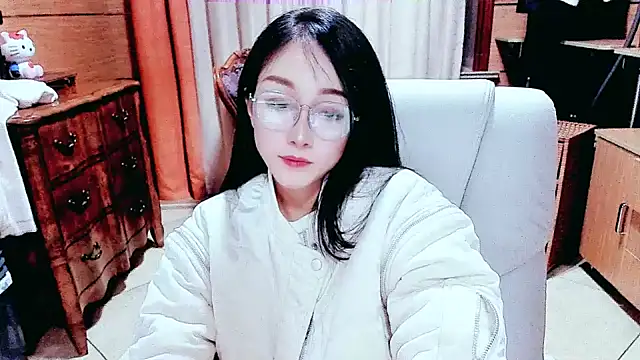 Snapshot of NIAN-er chatting on February 27, 4:21 pm NIAN-er online show from February 27, 4:21 pm