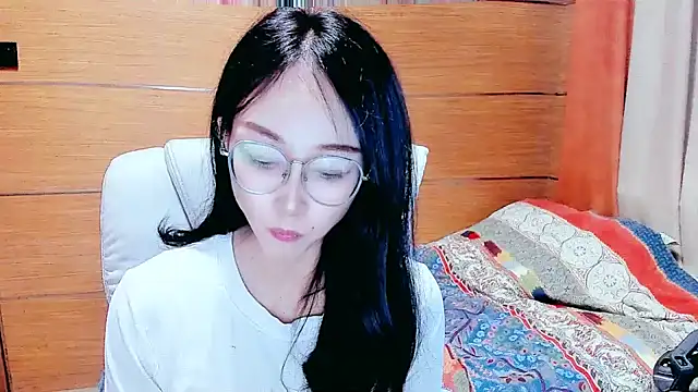 Snapshot of NIAN-er chatting on March 22, 9:34 am NIAN-er online show from March 22, 9:34 am