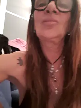 gildamilf online show from April 14, 10:05 pm