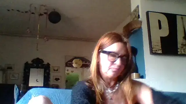 Snapshot of gildamilf chatting on May 10, 1:49 pm gildamilf online show from May 10, 1:49 pm