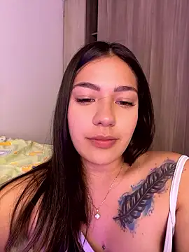 Snapshot of Latina_vanessa chatting on December 3, 12:02 am Latina vanessa online show from December 3, 12:02 am