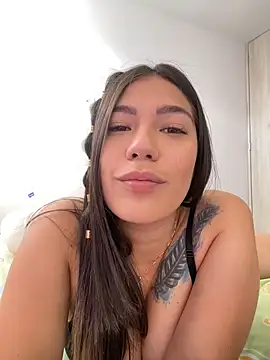Snapshot of Latina_vanessa chatting on December 8, 8:47 pm Latina vanessa online show from December 8, 8:47 pm