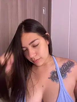 Snapshot of Latina_vanessa chatting on January 8, 11:41 pm Latina vanessa online show from January 8, 11:41 pm