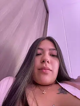 Snapshot of Latina_vanessa chatting on January 13, 12:41 am Latina vanessa online show from January 13, 12:41 am